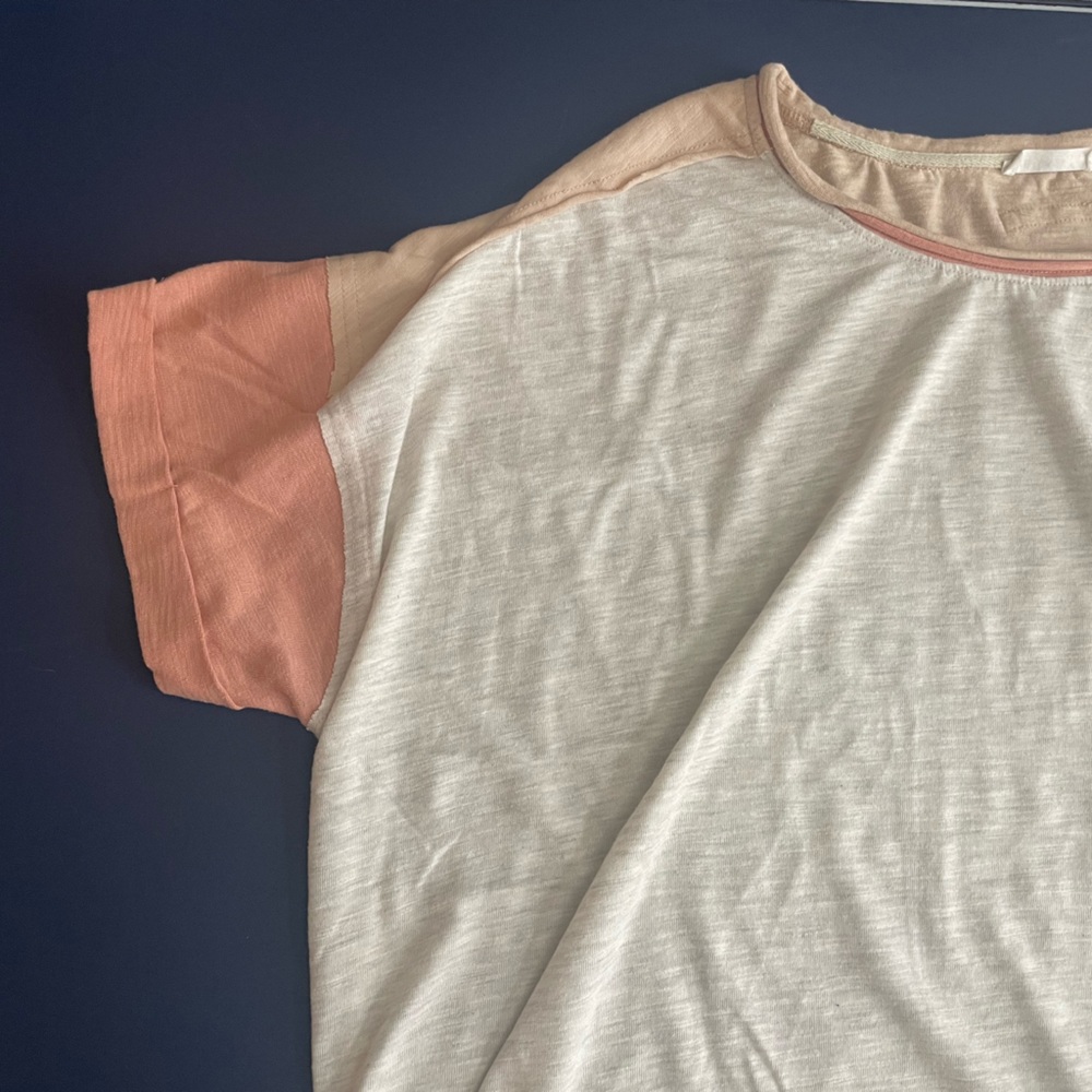 Women’s In Loom size Large tee. Coral sleeves and pink collar